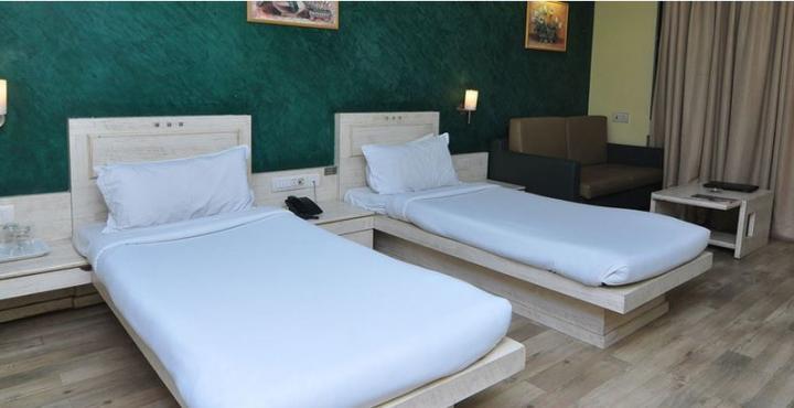 Infiniti Hotel And Spa Indore Extérieur photo