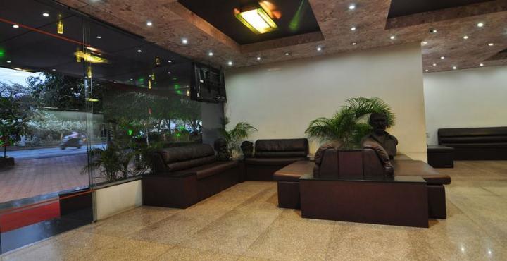 Infiniti Hotel And Spa Indore Extérieur photo