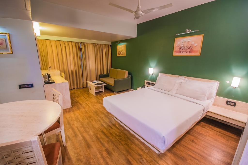 Infiniti Hotel And Spa Indore Extérieur photo