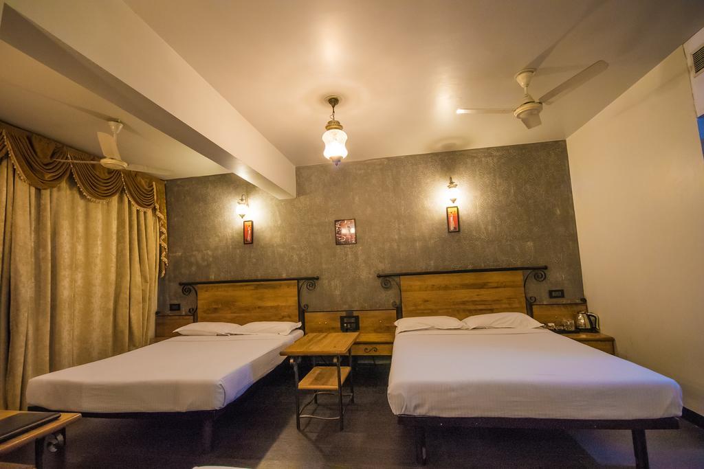 Infiniti Hotel And Spa Indore Extérieur photo