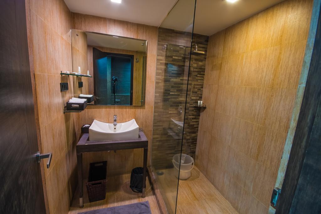 Infiniti Hotel And Spa Indore Extérieur photo
