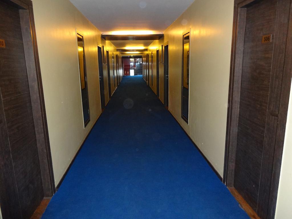 Infiniti Hotel And Spa Indore Extérieur photo